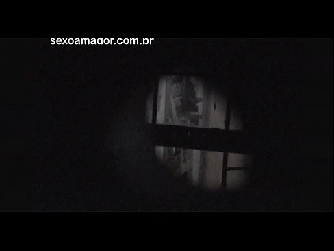 ❤️ Blondie dirakam video secara rahsia oleh intip kawasan kejiranan yang tersembunyi di sebalik batu bata kosong ❌ Lucah fb pada kami ❌️❤
